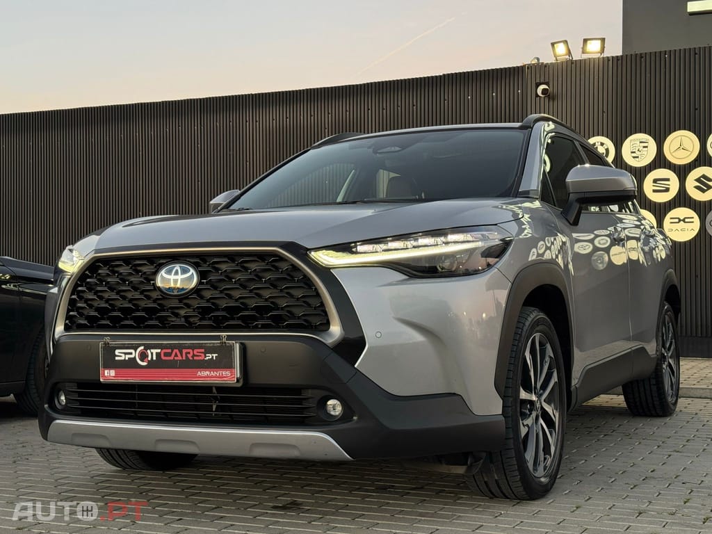 Toyota Corolla Cross 2.0 Hybrid Luxury