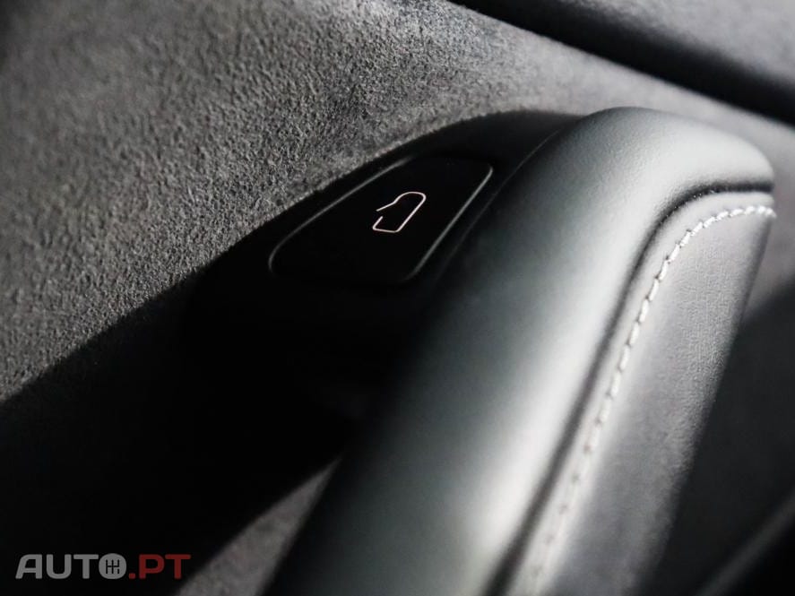 Tesla Model Y Performance Dual Motor AWD