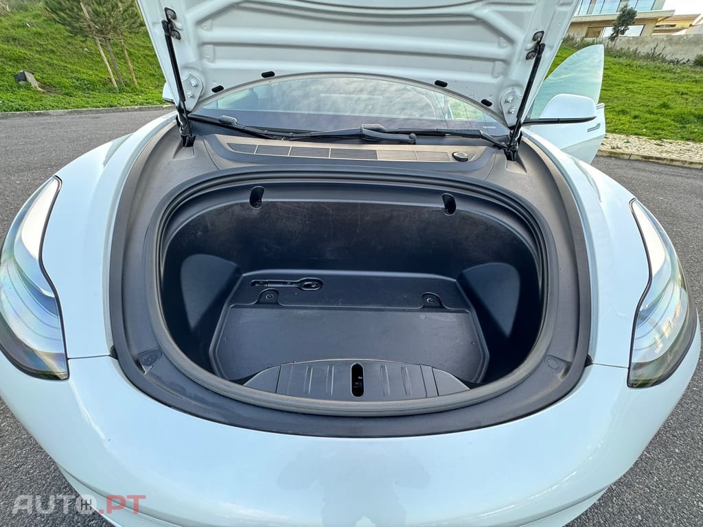 Tesla Model 3 Long-Range Dual Motor AWD
