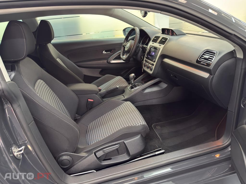 Volkswagen Scirocco 2.0 TDI Sport DSG