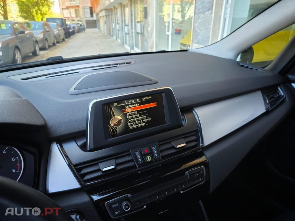 BMW 216 d