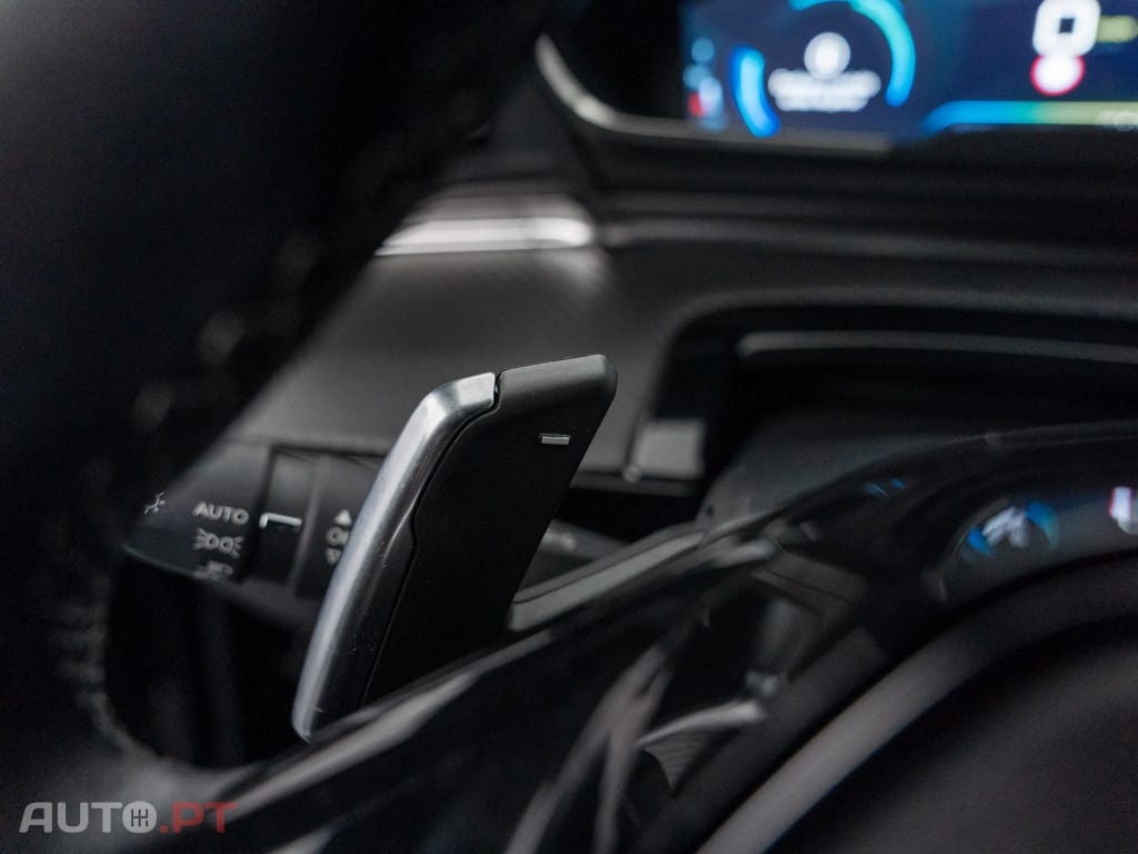 Peugeot 508 SW 1.6 Hybrid Allure e-EAT8 — fotografia 19