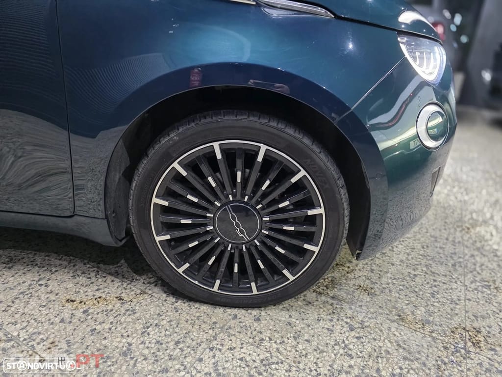 Fiat 500e La Prima