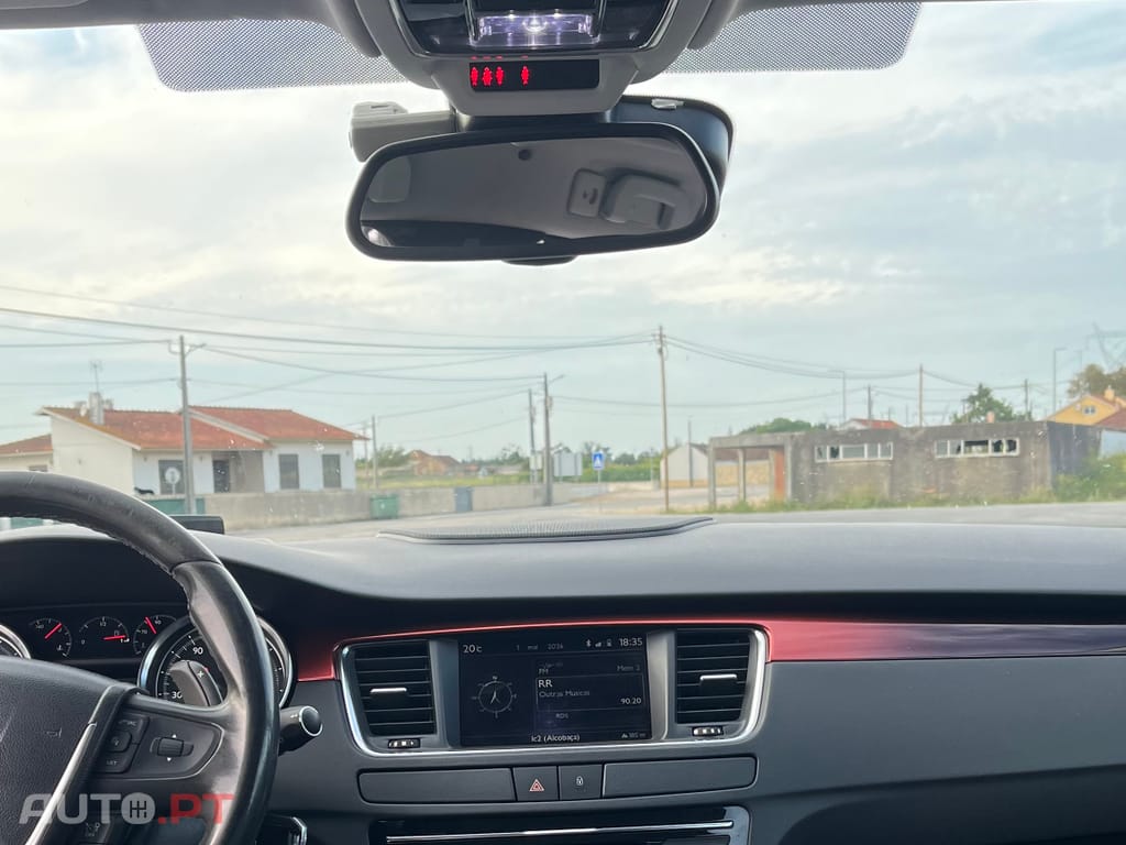 Peugeot 508 RXH Hybrid4 2-Tronic