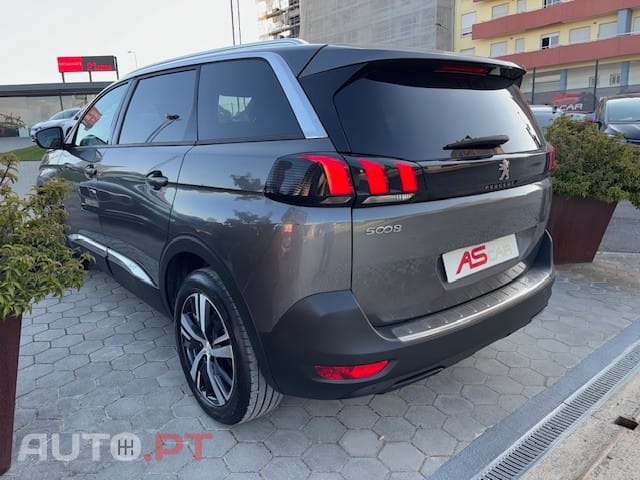Peugeot 5008 1.6 BlueHDi Allure J18
