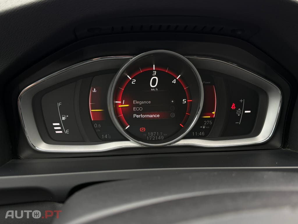 Volvo V60 2.0 D2 R-Design