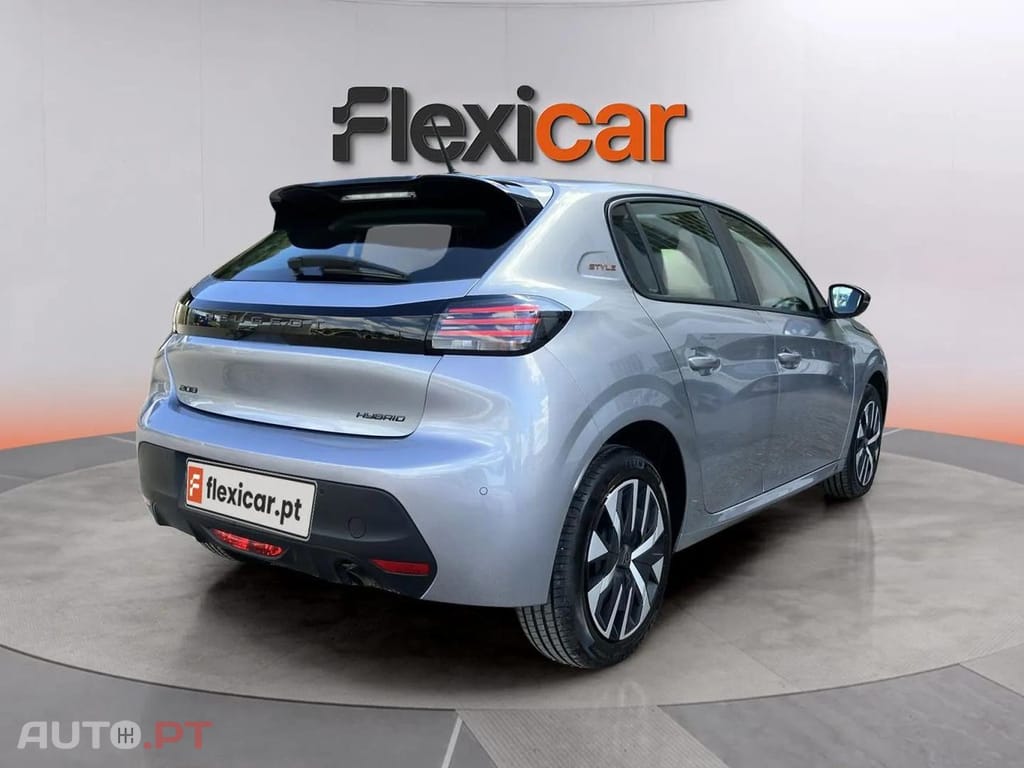 Peugeot 208 1.2 Hybrid Style e-DCS6