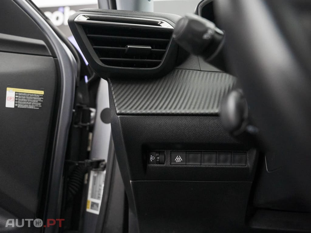 Peugeot E-2008 50 kWh Active