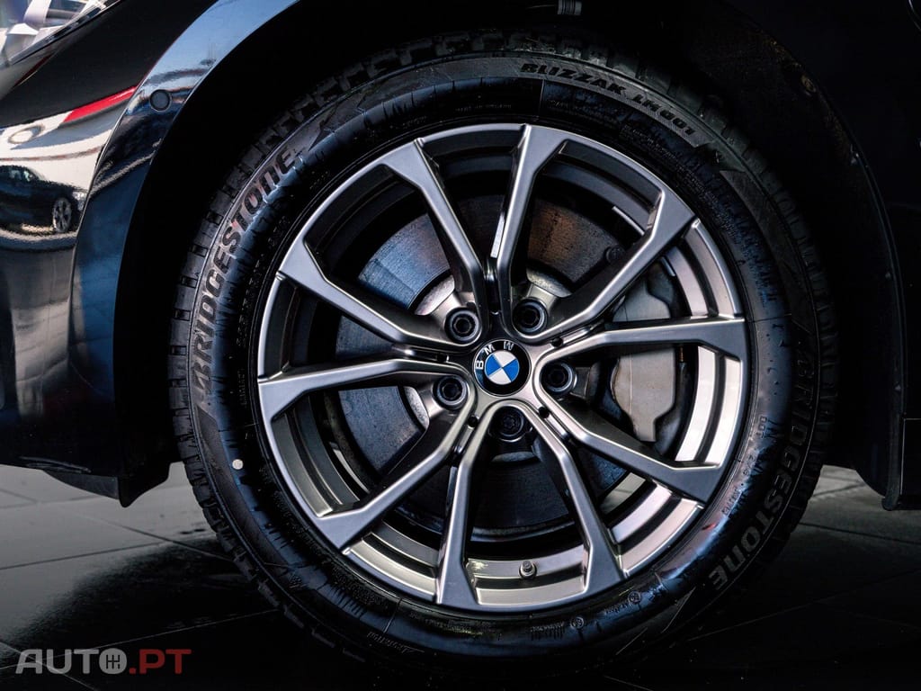 BMW 330 e Touring Line Sport Auto