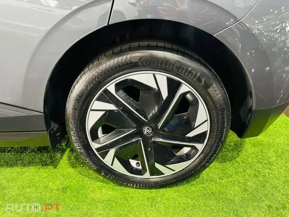 MG MG4 64 kWh Luxury