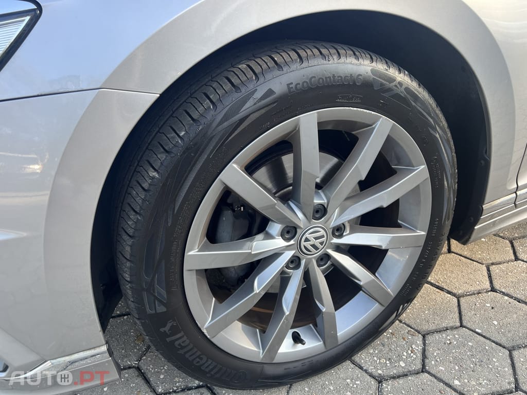 Volkswagen Passat Variant 2.0 TDi R-Line DSG