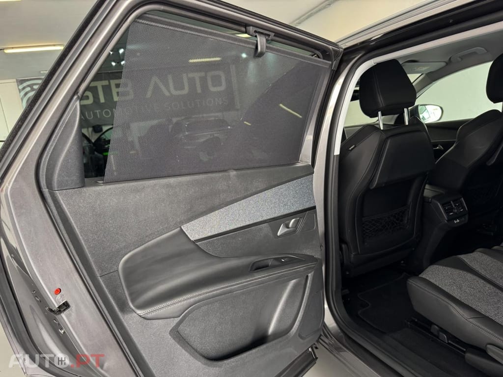 Peugeot 5008 1.5 BlueHDi Allure