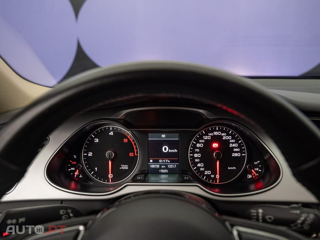 Audi A4 Avant 2.0 TDi S-line