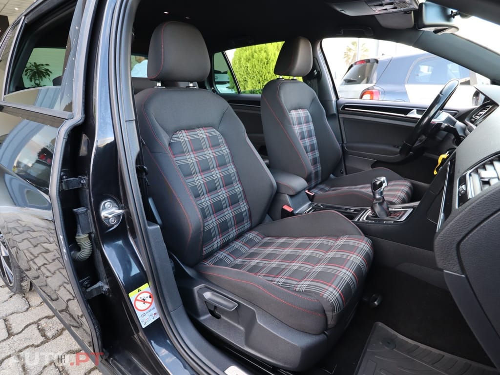 Volkswagen Golf 2.0 gti