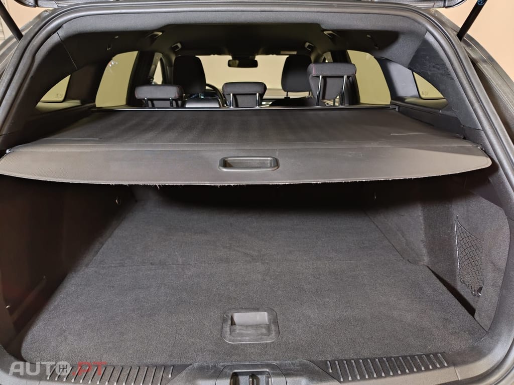 Ford Focus SW 1.0  EcoBoost  Hybrid ST-Line
