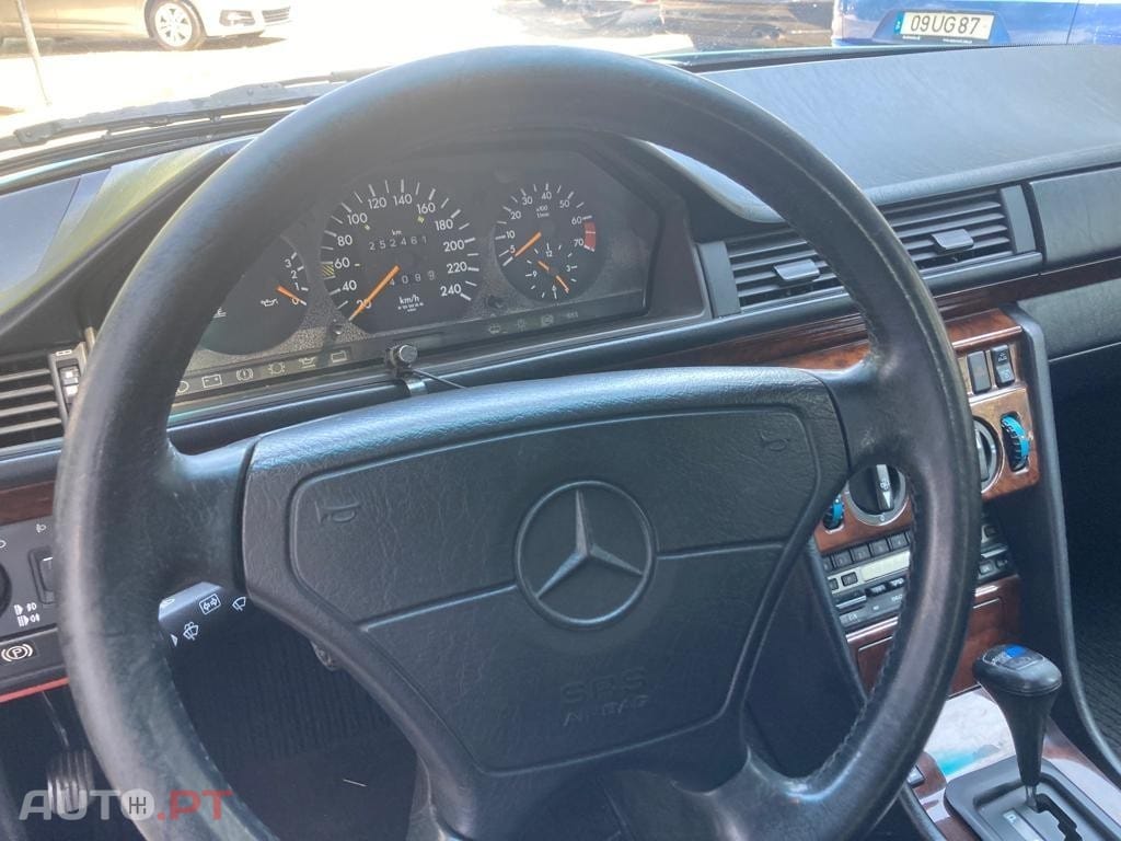 Mercedes-Benz E 220 2.2 SPORTLINE