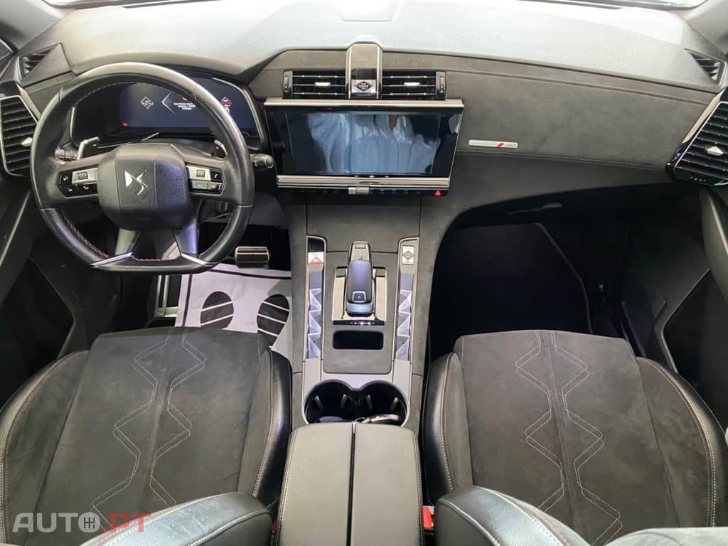 DS DS7 Crossback E-Tense Performance Line EAT8