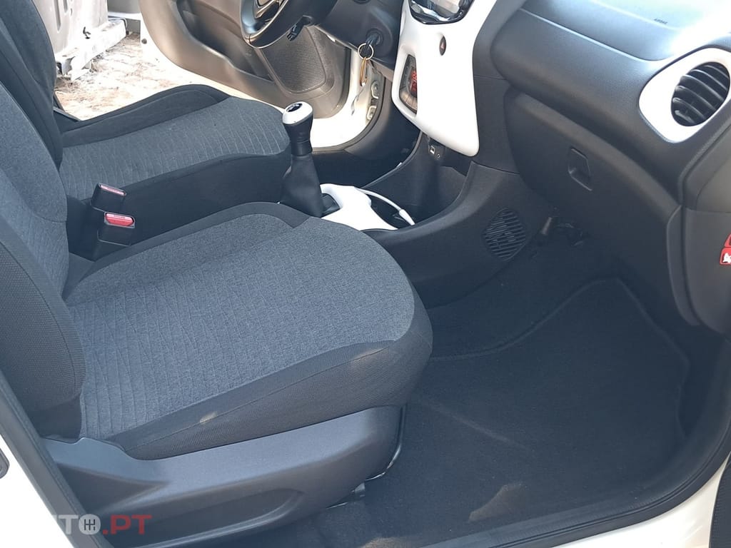 Citroen C1 1.2 VTi Shine