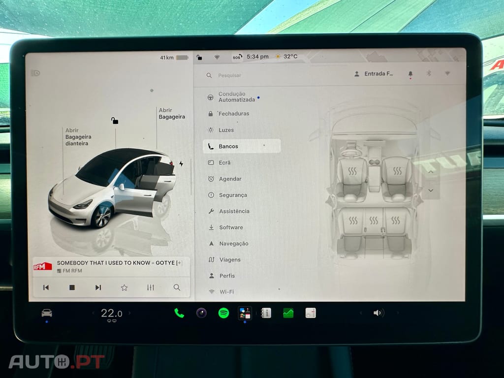 Tesla Model Y Tração Traseira — fotografia 15