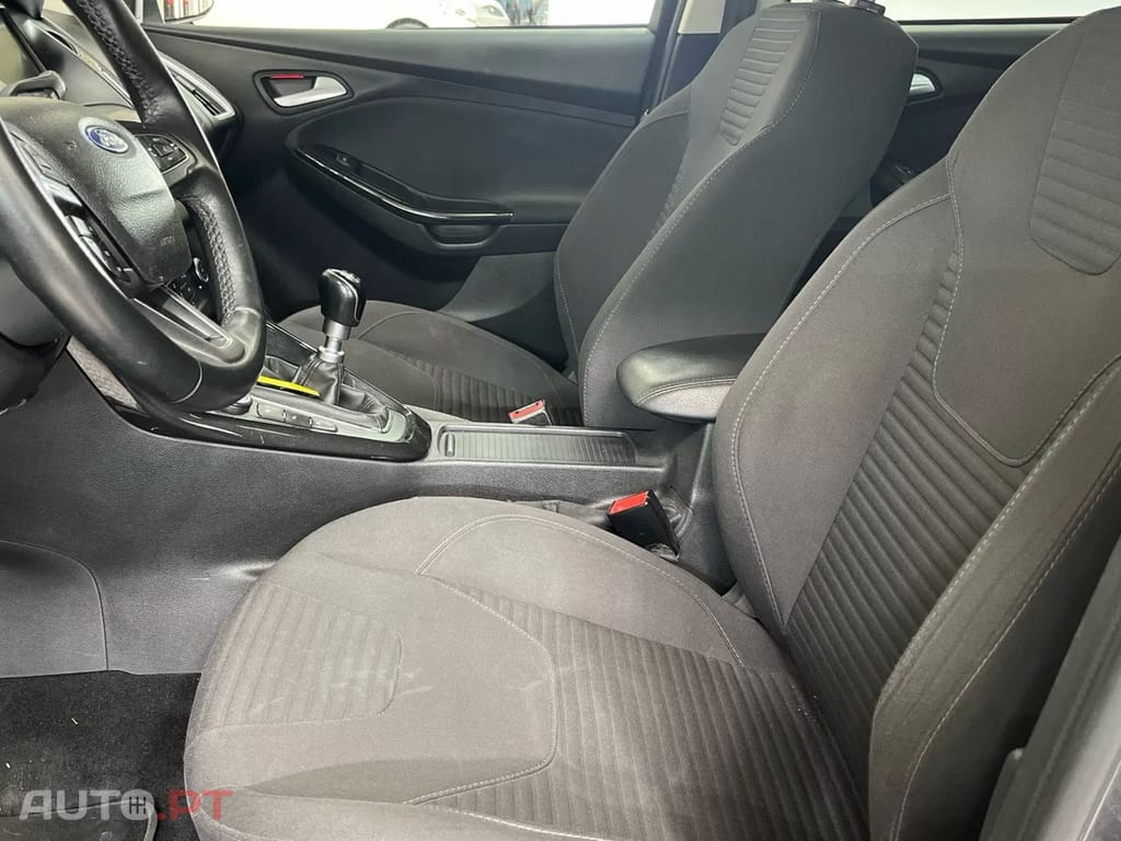 Ford Focus SW 1.0 SCTi Titanium