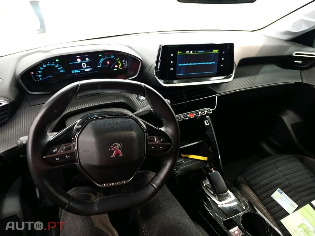 Peugeot e-208 50 kWh Active Pack — fotografia 8
