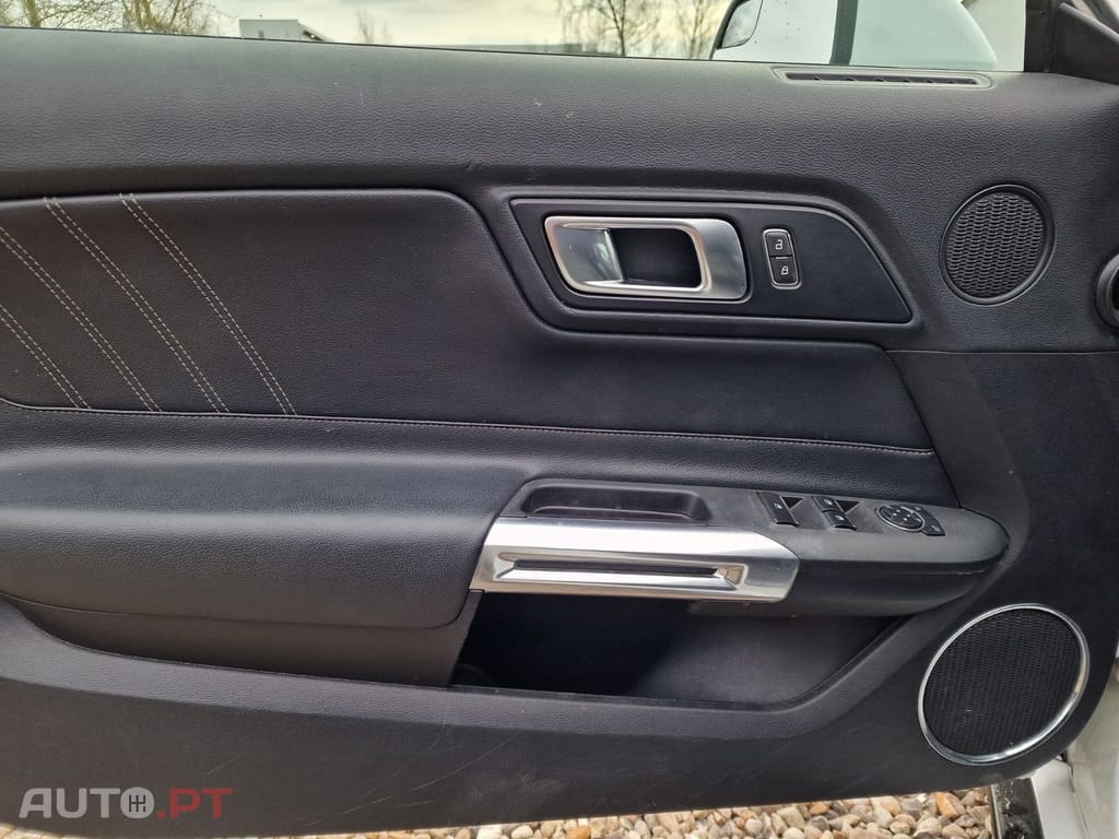 Ford Mustang Convertible 2.3 Eco Boost