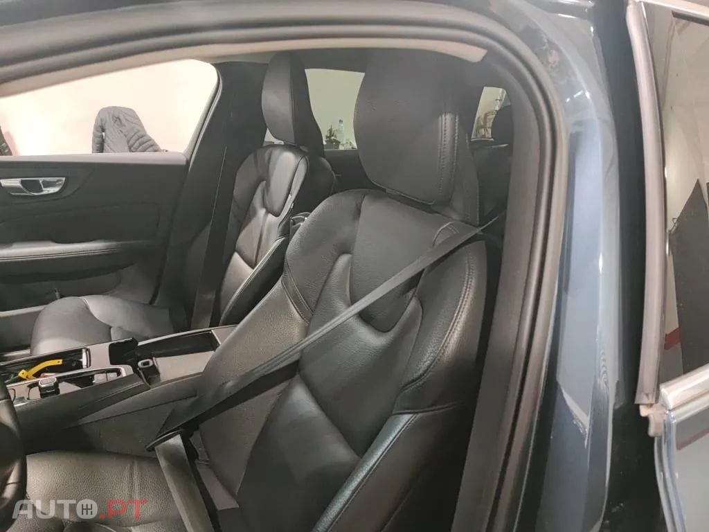 Volvo V60 2.0 T6 AWD TE Inscription Expression