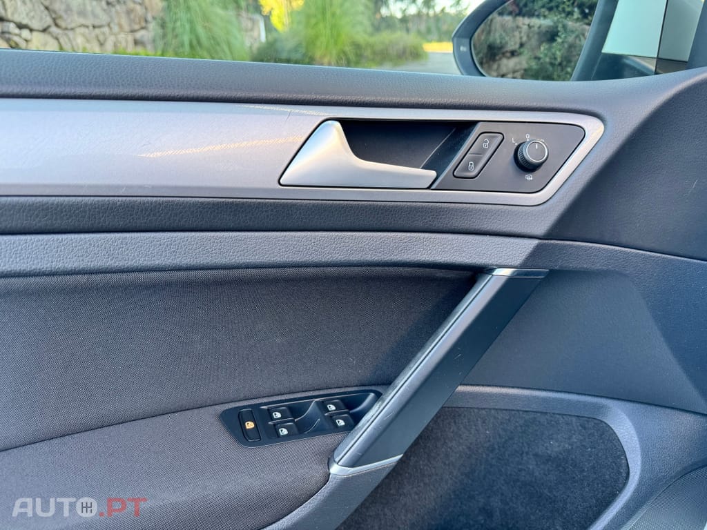 Volkswagen e-Golf AC/DC