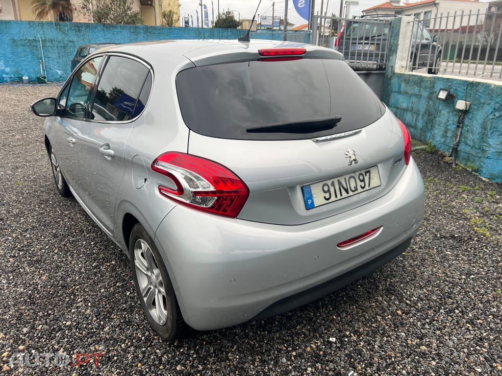 Peugeot 208 1.4 HDi Allure