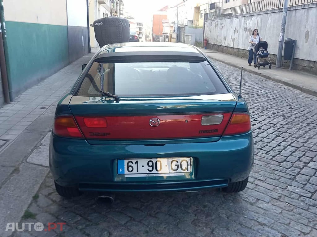 Mazda 323 F 1.5 90cv Direçao assistida