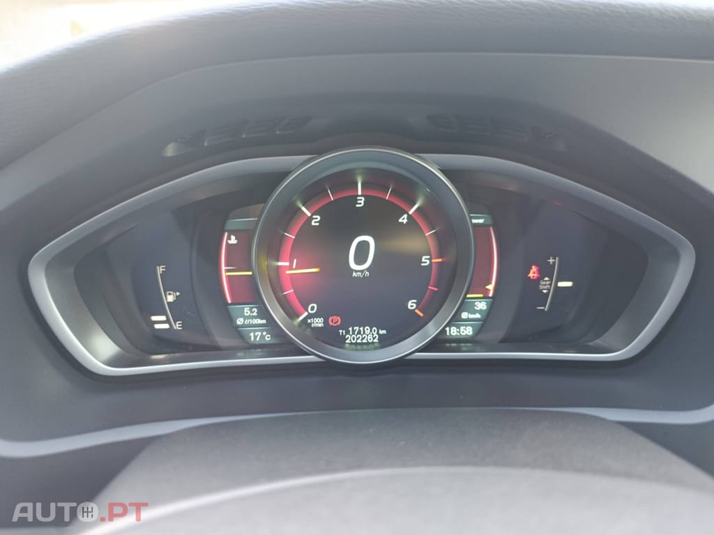 Volvo V40 D2 Summum Business Pack