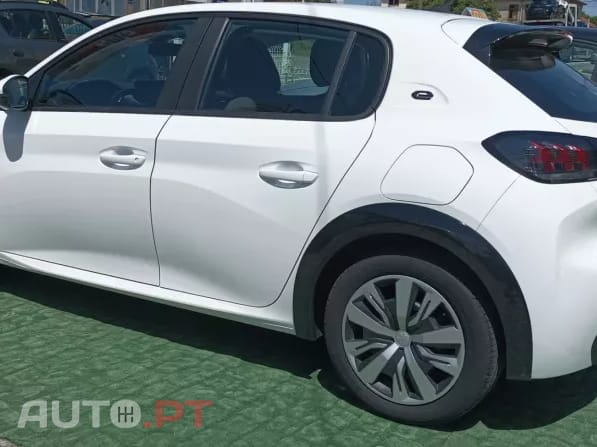 Peugeot E-208 50 KWh Active Pack