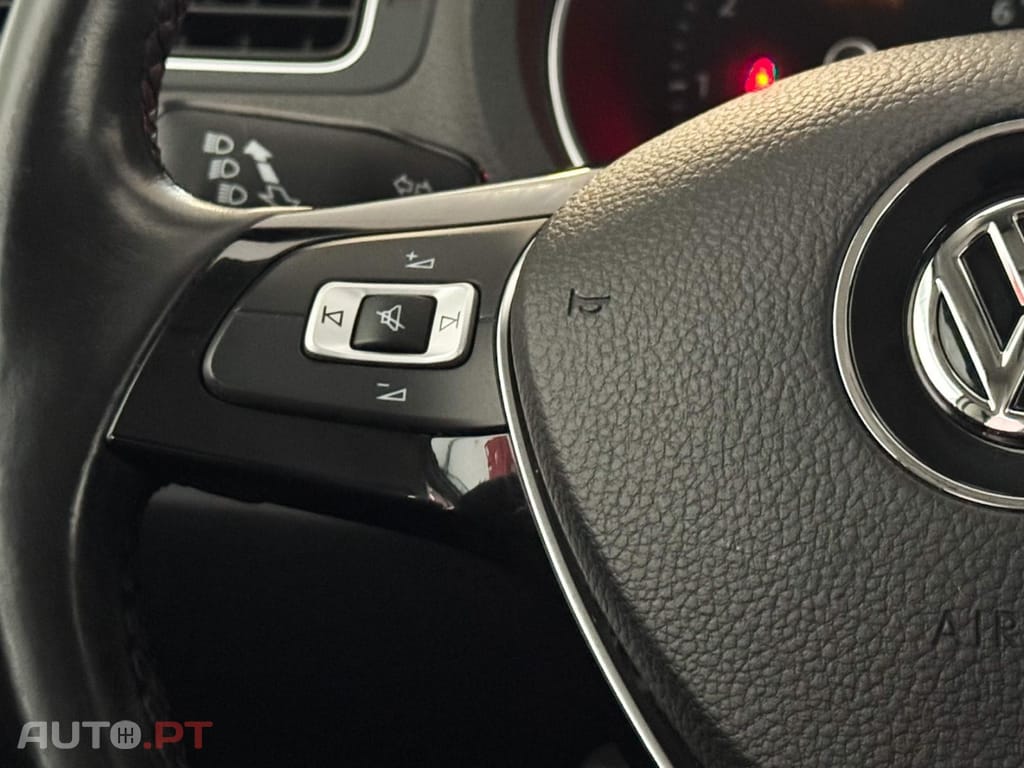 Volkswagen Polo 1.2 TSi Confortline Nav