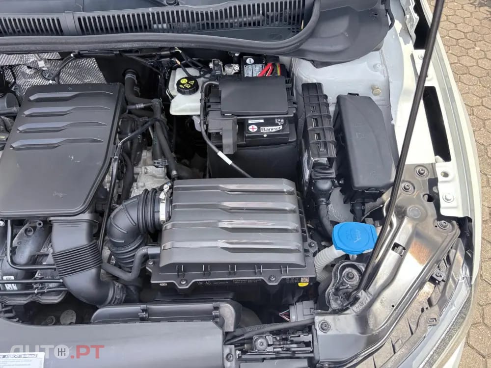 Volkswagen Polo 1.0 Confortline