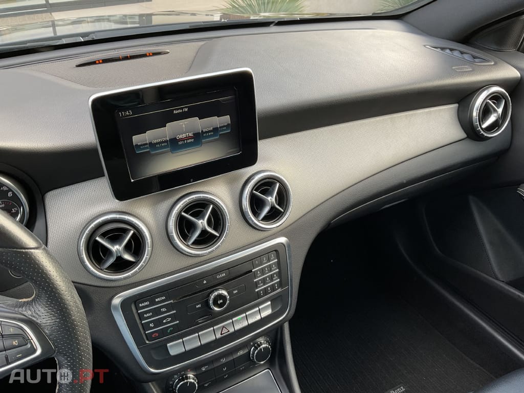 Mercedes-Benz CLA 180 d Urban