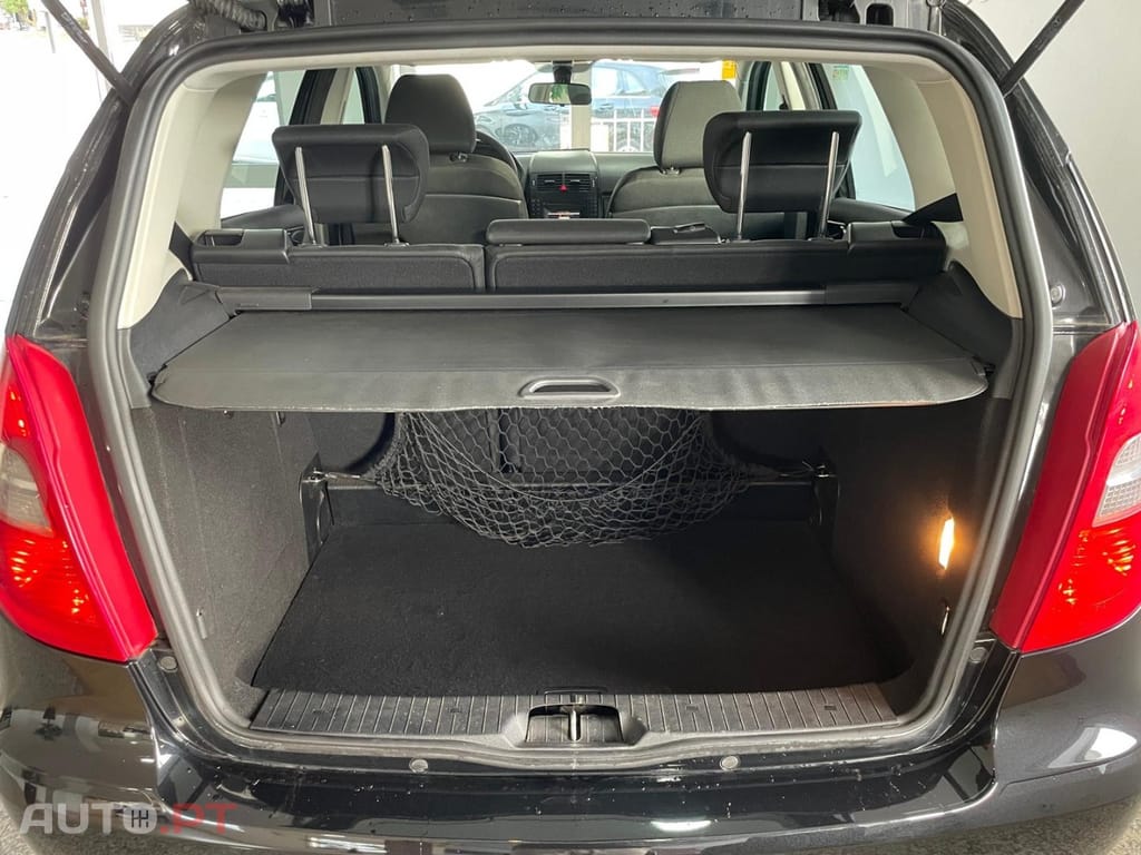Mercedes-Benz A 160 Elegance BlueEfficiency — fotografia 30