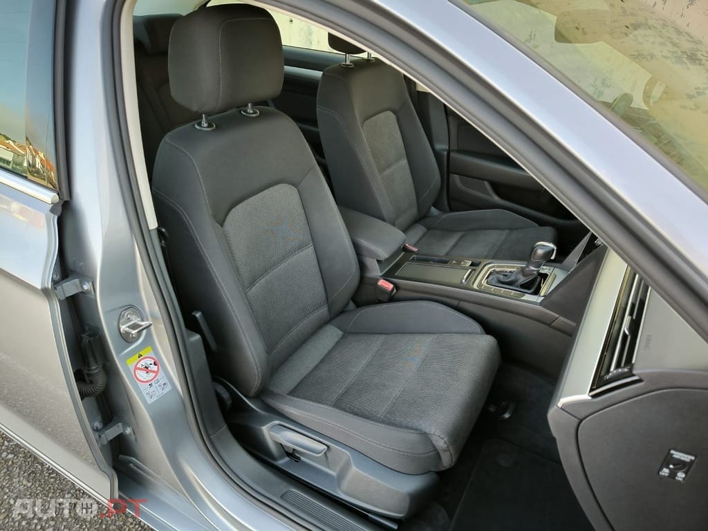 Volkswagen Passat 2.0 TDI Business P.DSG