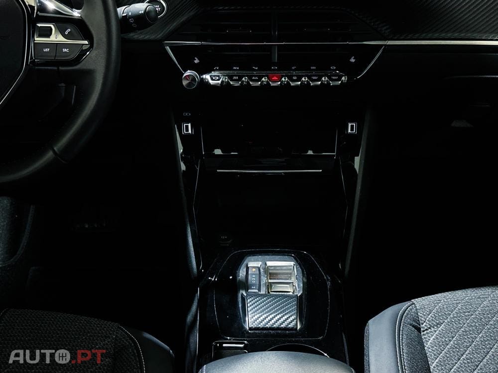 Peugeot 2008 Hybrid 145 e-DSC Allure