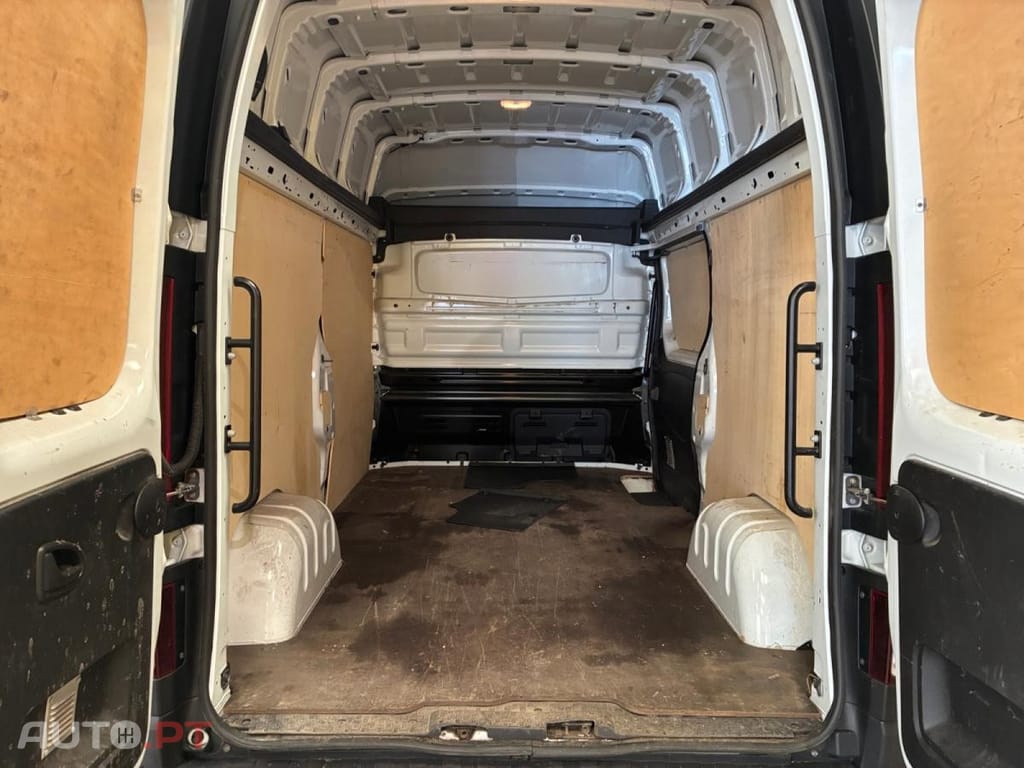 Renault Trafic 2.0 dCi L2H2 1.2T