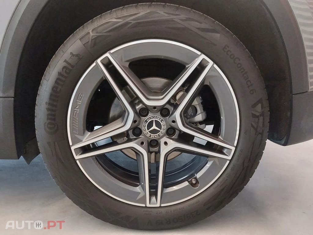 Mercedes-Benz GLA 180 d AMG Line