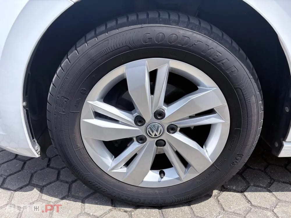 Volkswagen Polo 1.0 Confortline