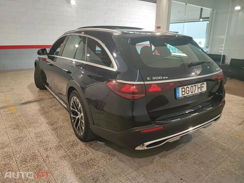 Mercedes-Benz E 300 de 4Matic All-Terrain