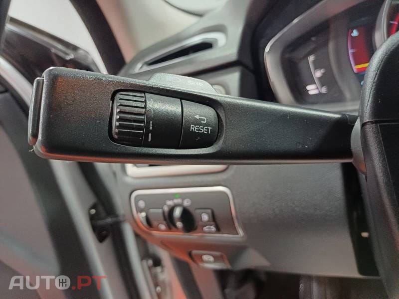 Volvo XC70 2.0 D4 Momentum Geartronic