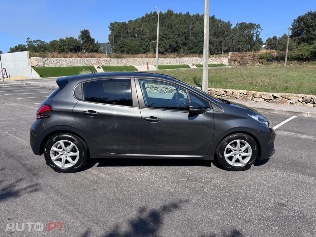 Peugeot 208 1.6 BlueHDi Allure