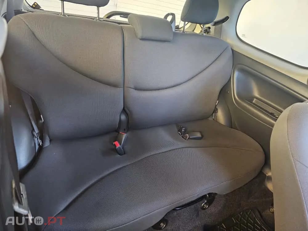 Toyota Yaris 1.4 D-4D Sol AC