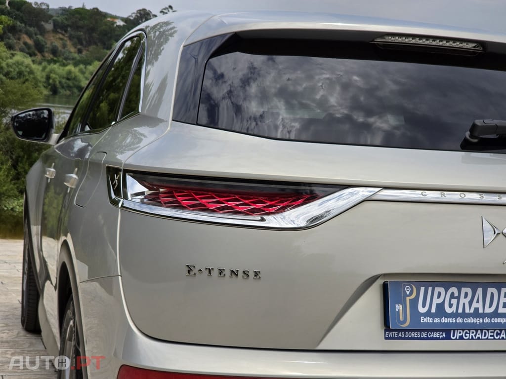 DS DS7 Crossback E-Tense Bastille+ EAT8