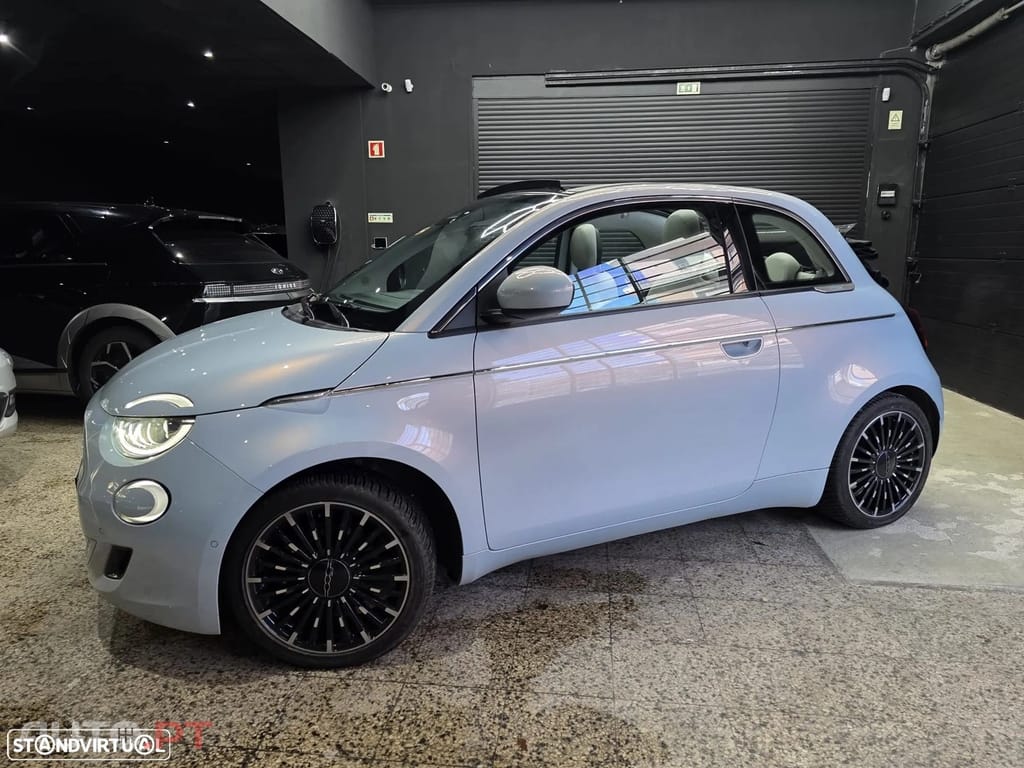 Fiat 500e La Prima