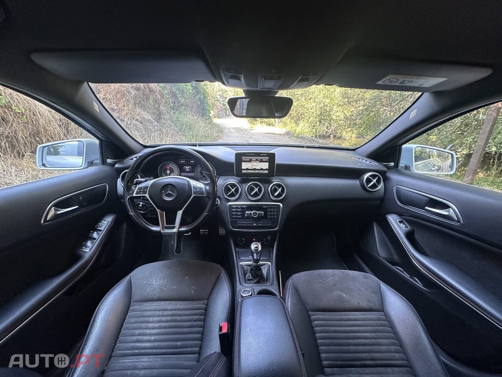 Mercedes-Benz A 180 d AMG Line