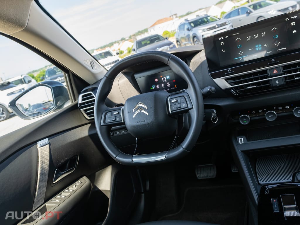 Citroen C4 X 1.2 PureTech Shine EAT8