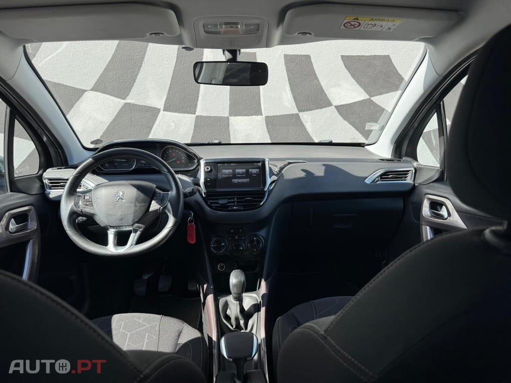 Peugeot 2008 1.2 PureTech Style